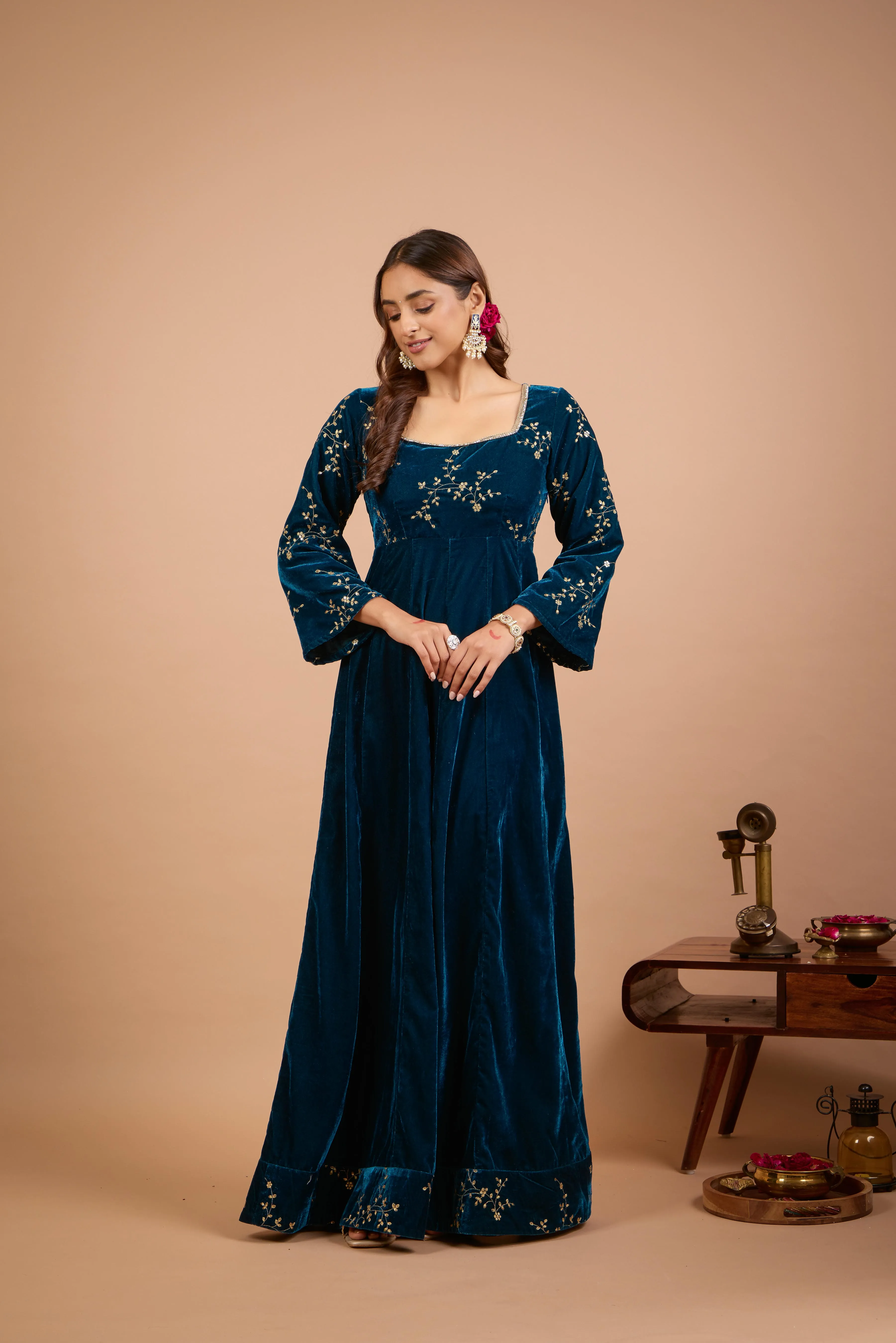 Alaya Jugni Bahamas Glow Velvet Anarkali Set