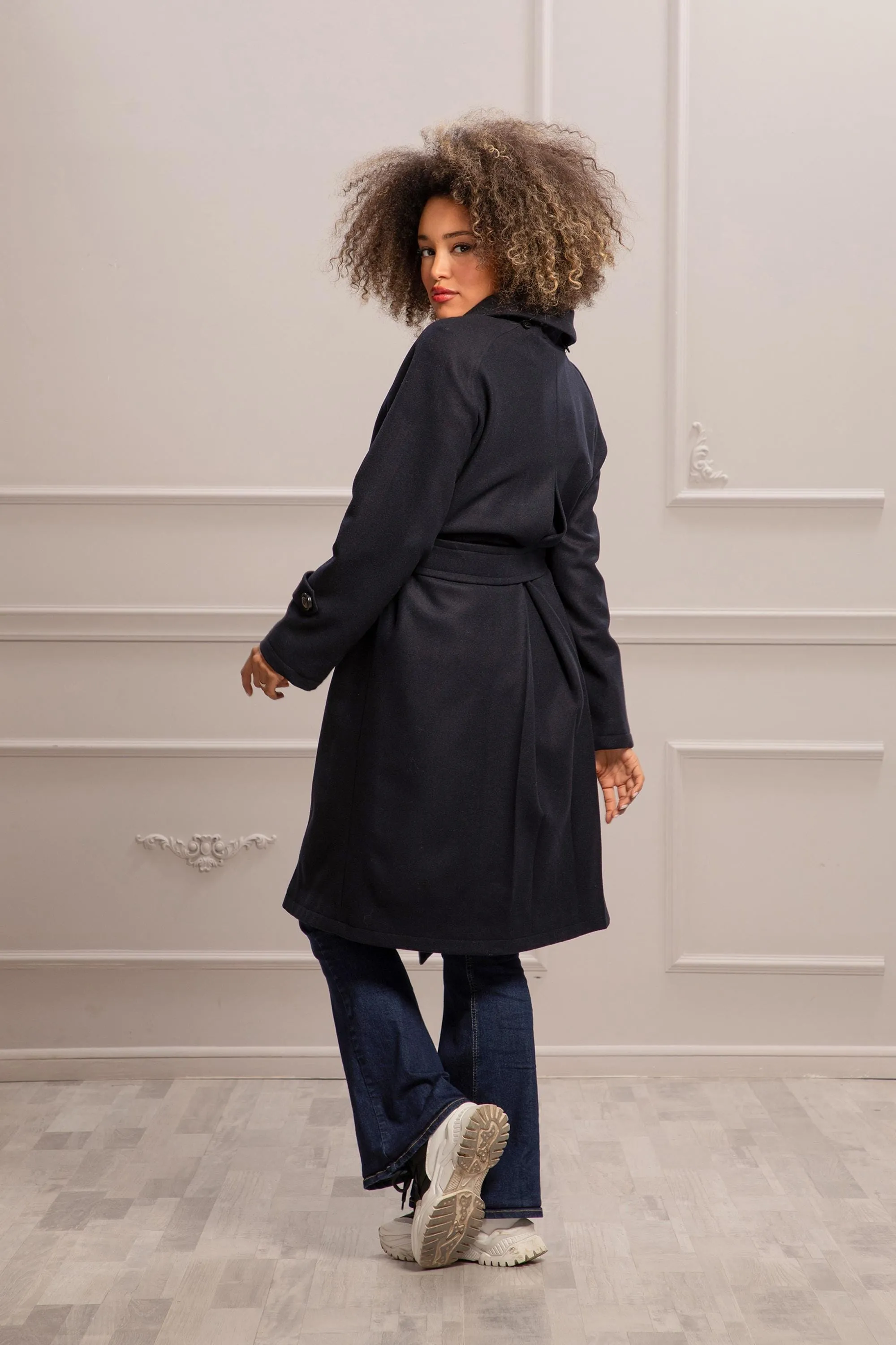 BACK PLEAT OVERCOAT