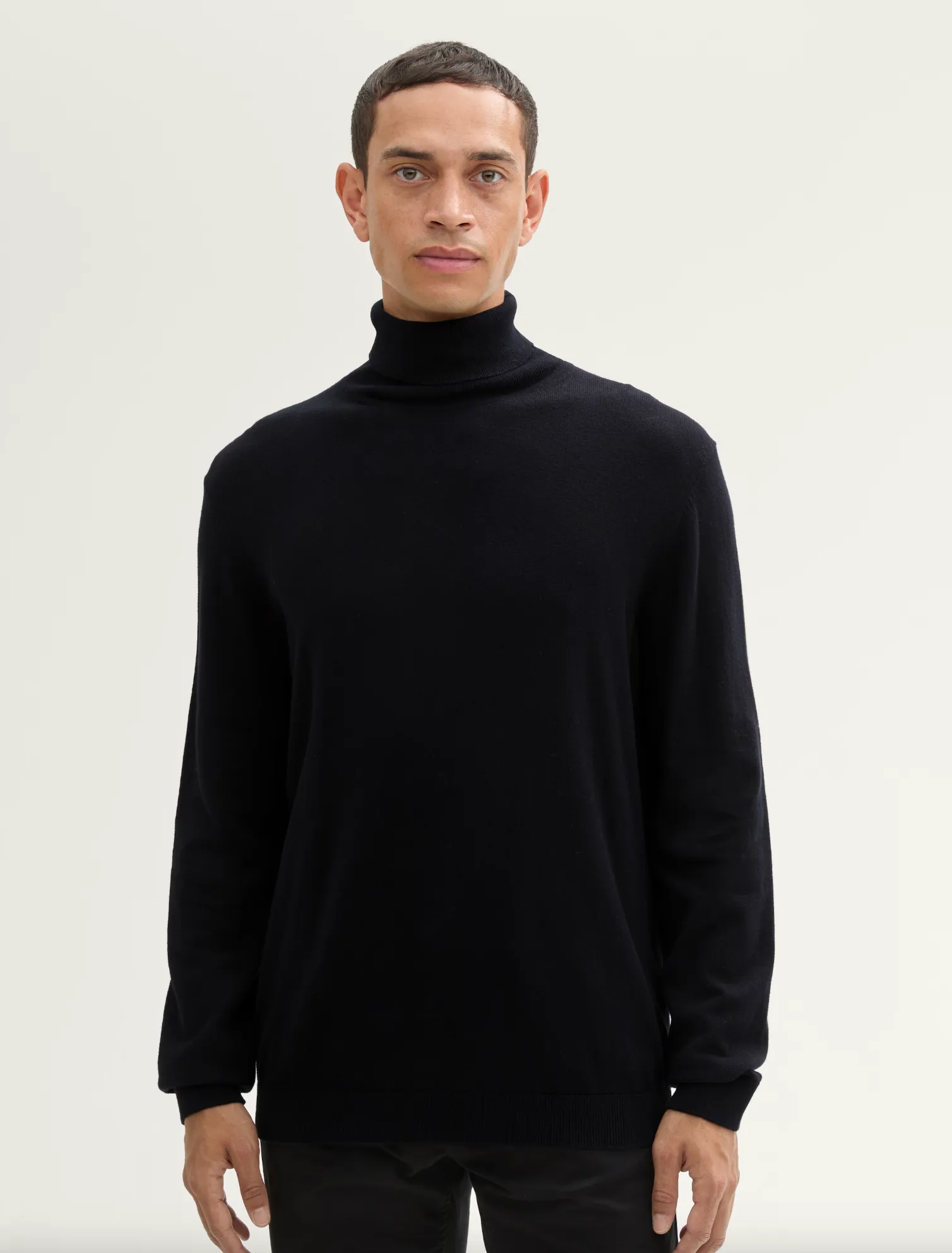 Cashmere Turtle Neck (Black)