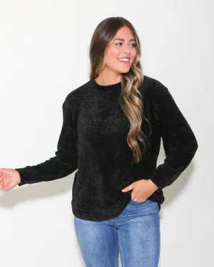 CHENILLE WAFFLE ROUND NECK SWEATER IN BLACK