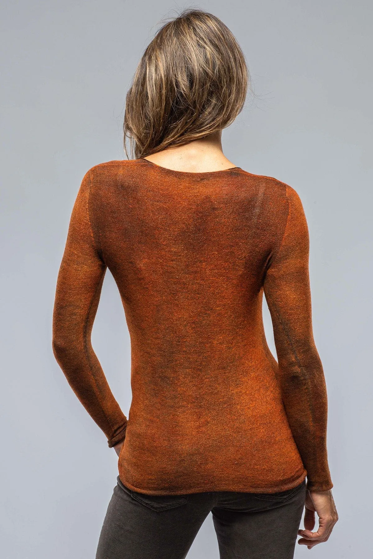 Sloan Soft V-Neck Pullover In Shaded Rust