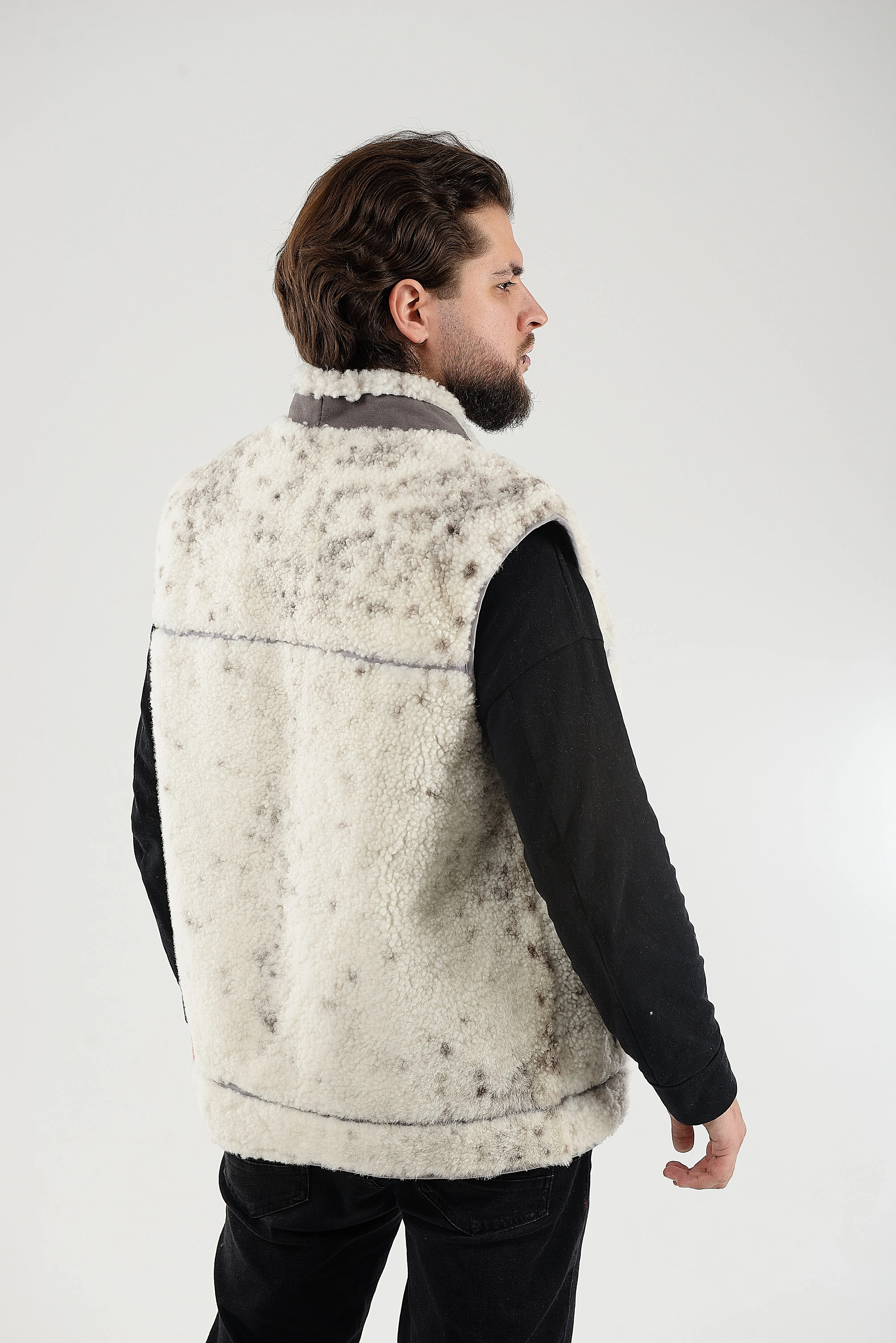 Soft Beige Sheepskin Vest, Collar-Exposed Wool Seams, Lightweight And Warm Sleeveless Jacket,Sustainable Clothing,Zipper Closure And Pockets