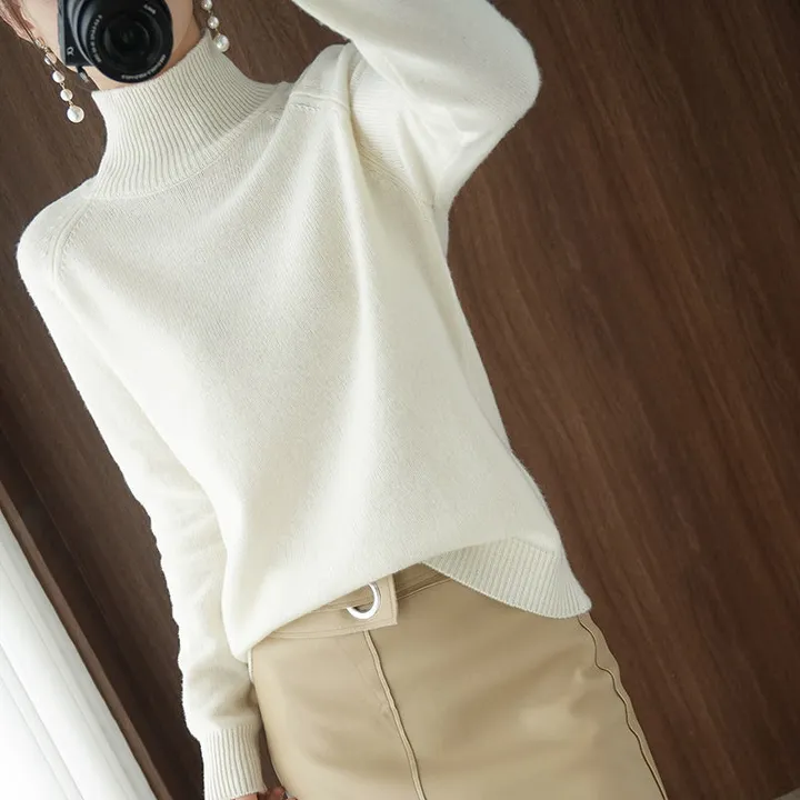 Women's Elegant Turtleneck Knitted Jumper | Ideal for Autumn/Winter