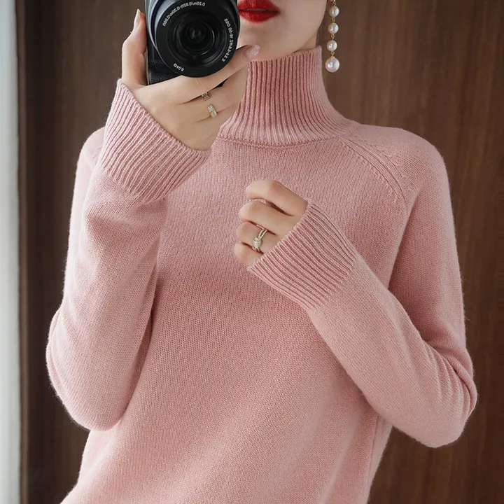 Women's Elegant Turtleneck Knitted Jumper | Ideal for Autumn/Winter