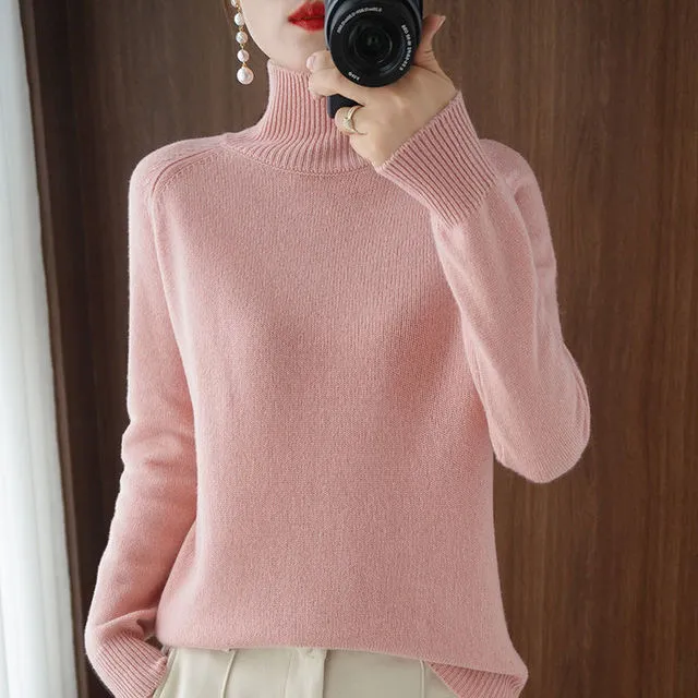 Women's Elegant Turtleneck Knitted Jumper | Ideal for Autumn/Winter